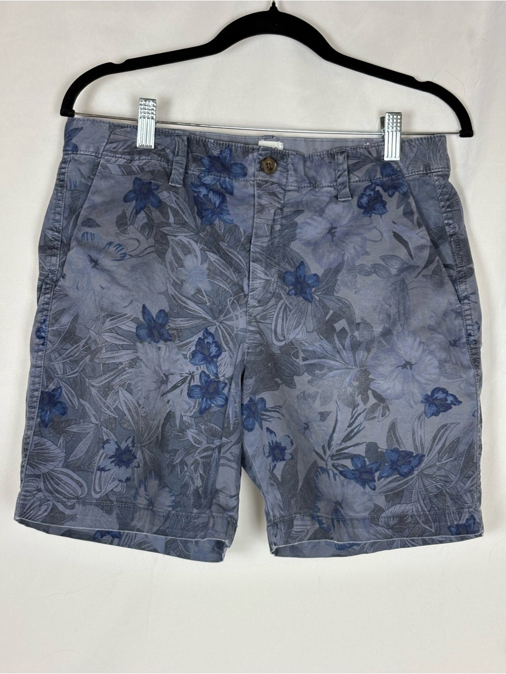 GAP Women's Gray Floral Print Bermuda Shorts